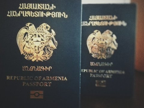 Ermənistanda 18 yaşlı oğlanlara pasport verilməyəcək