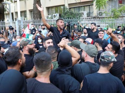 Livanda etirazçılara atəş açıldı - 6 nəfər öldü