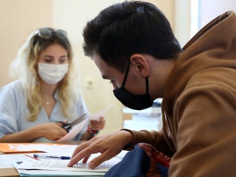 Bu universitetlərdə “COVID pasportu” olmayan tələbələr dərsə BURAXILMIR