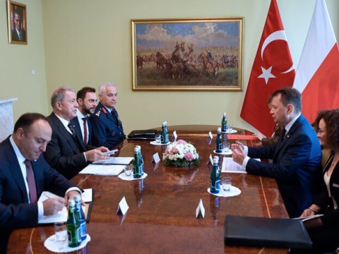 Polşa Türkiyədən yeni silahlar alacaq
