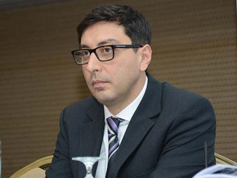 Nazirdən qızıl medal qazanan cüdoçuya təbrik