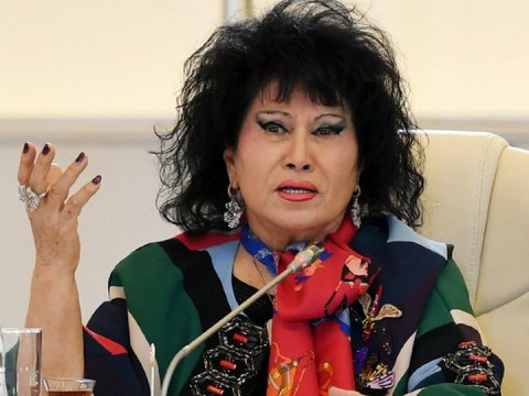 Zeynəb Xanlarova HARALARDADI...  