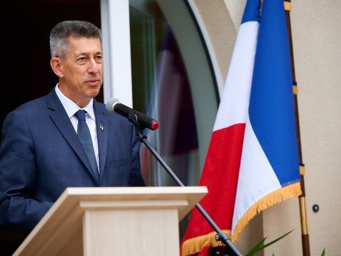 Fransanın Belarusdakı səfiri ölkəni tərk etdi