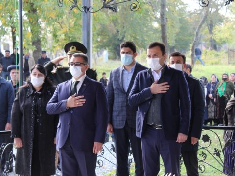 Deputat şəhidin məzarını ziyarət etdi - FOTOLAR