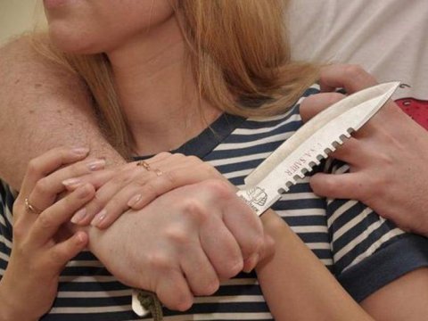 Bakıda oğul anasını bıçaqladı