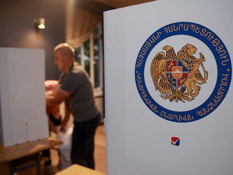 Ermənistanda seçkilər: Paşinyanın partiyası məğlub oldu