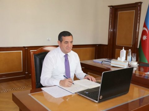 Deputat seçicilərlə videoqəbul keçirib  