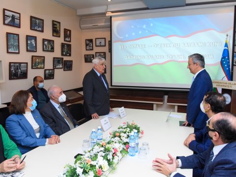 Universitetdə “Özbək dili günü” - FOTOLAR