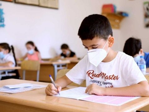 Bakıda daha bir məktəb koronavirusa görə bağlanıb