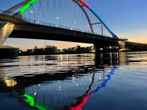 ABŞ-dakı körpüdə Azərbaycan bayrağı - FOTO