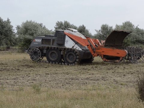 Azərbaycan Slovakiyadan minatəmizləmə maşınları gətirəcək