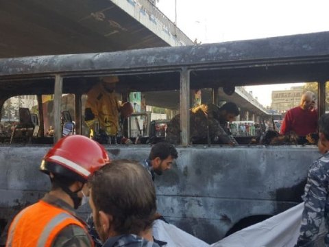 Şəhərin mərkəzində partlayış: 14 hərbçi öldü