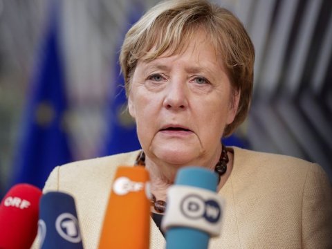 “Aufiderzeyn”: Merkel sonuncu dəfə Aİ sammitində iştirak edir