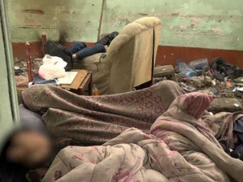 Bakının mərkəzində narkomanlar yuvası - VİDEO