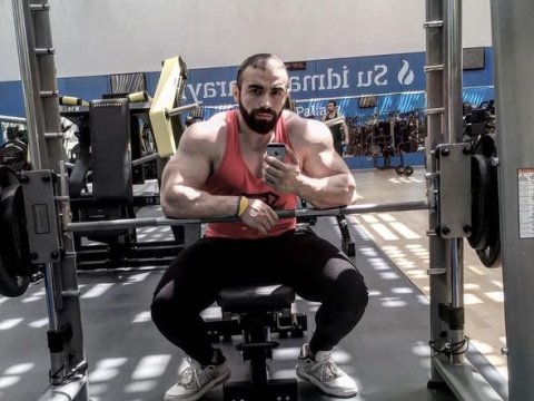 Bakıda idmançı zalda ölü tapıldı - FOTO
