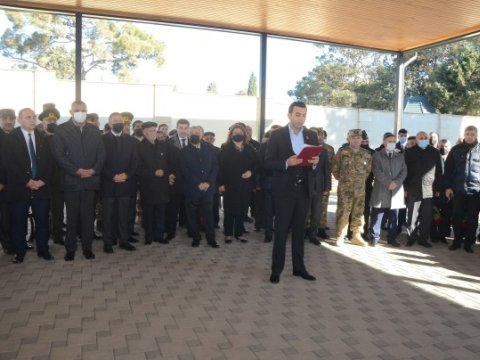 Vəzifəli şəxslər Şükür Həmidovun məzarını ziyarət etdilər - FOTOLAR