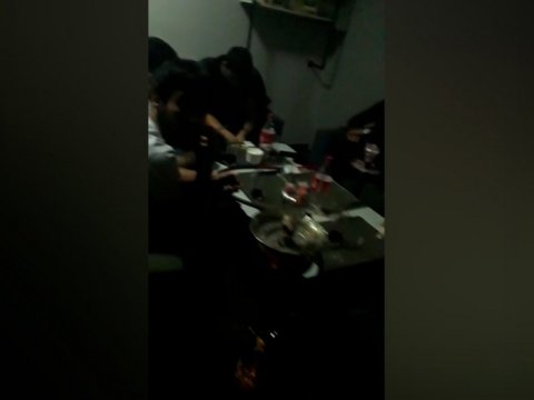 Bu çay evi müştərilərə qəlyan təklif edib - VİDEO