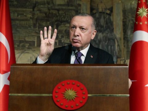 10 “arzuolunmaz şəxs”: Hansı səfirlər Türkiyəni tərk edib? 