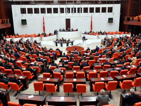 Türkiyənin İraq və Suriyaya qoşun göndərmə müddəti UZADILDI