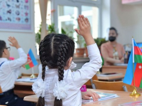 Bakıda daha bir məktəb distant tədrisə keçdi