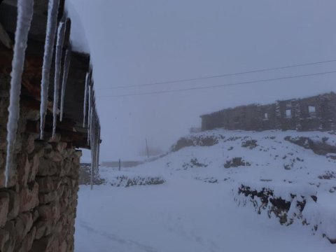 Bölgələrə qar yağıb - FOTOLAR