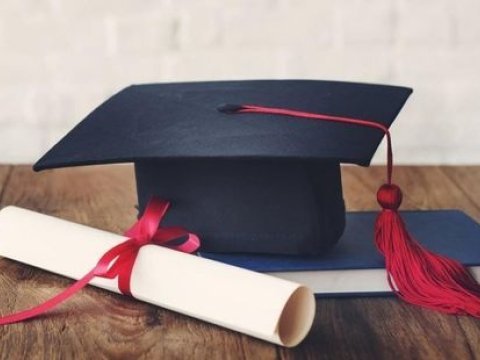 Məzunlar diplomlarını ala bilmir - Dövlət qulluğuna qəbulda PROBLEM