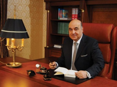 Xalq yazıçısı qalmaqallı satatusundan DANIŞDI