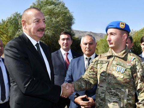 Prezidentin ən gənc Vətən Müharibəsi Qəhrəmanı ilə söhbəti - VİDEO