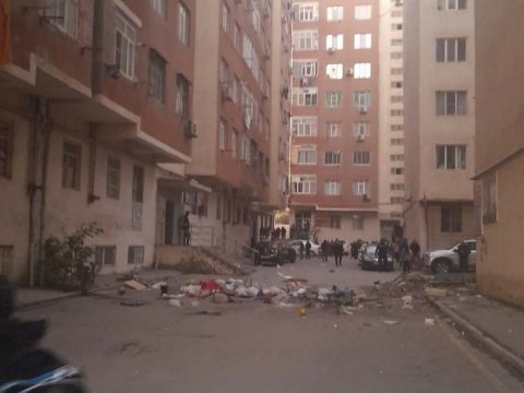 FHN-dən əşyalarını balkondan atan qadınla bağlı MƏLUMAT
