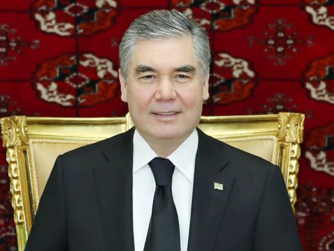 Prezident məşhur serialın ssenari müəllifi olduğunu İDDİA ETDİ