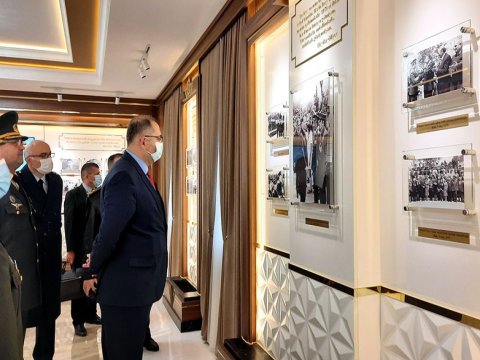 Türkiyəli rektor xüsusi təyinatlı təhsil müəssisələrində - FOTO