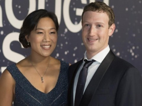 Facebook-un sahibi məhkəməyə verildi