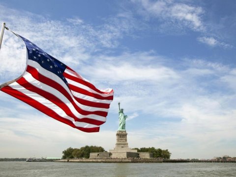 Amerikalıların 85%-i siyasi sistemlərindən NARAZIDIR