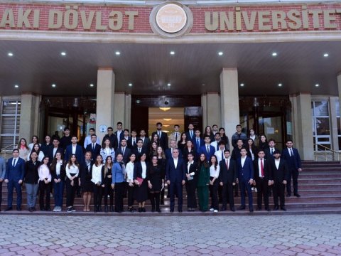 Ceyhun Bayramov mühazirə OXUDU