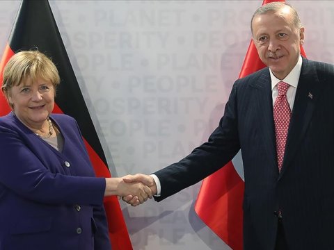 Ərdoğan Merkellə GÖRÜŞDÜ