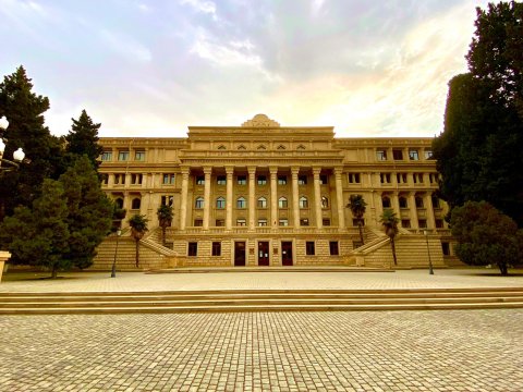 Universitetin daha 4 qrupunda əyani dərslər DAYANDIRILDI