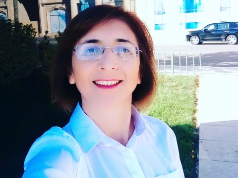 Tanınmışlar sosial şəbəkələrdə - “Bu qədər troll ordusu hardan yaranıb?”