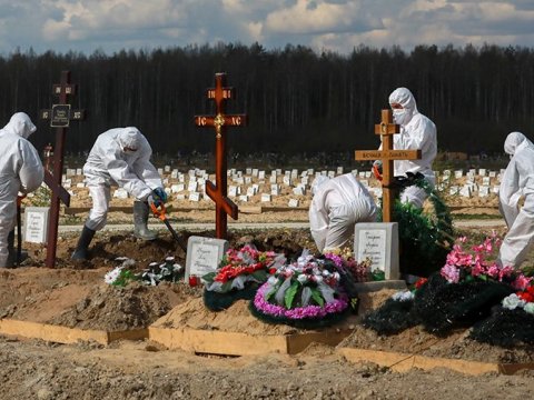 Rusiyada koronavirusdan rekord ÖLÜM