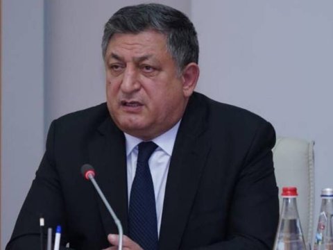 Nazir müavini yıxılaraq xəstəxanalıq oldu
