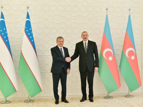 İlham Əliyev Şavkat Mirziyoyevə zəng etdi