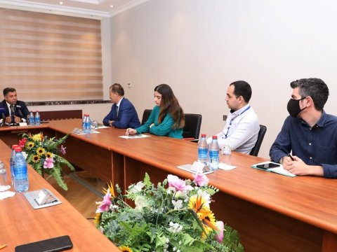 Jurnalistlər “Açıq qapı”da