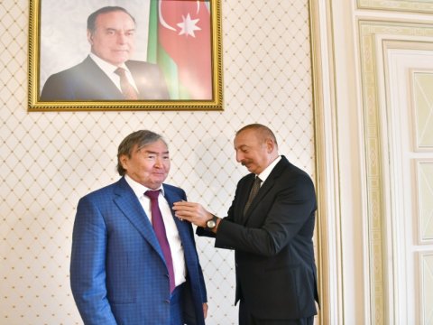 Oljas Süleymenov İlham Əliyevi təbrik etdi