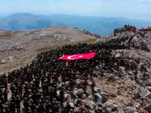 Türkiyə və Azərbaycan komandoları Davraz dağının zirvəsində