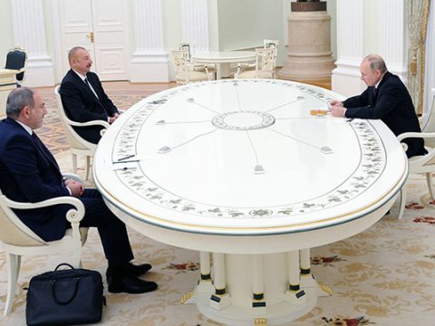 Əliyev-Putin-Paşinyan görüşündə nələrə imza atıla bilər? - TƏHLİL