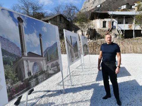 Prezident Daşaltıda məscidin təməlini qoydu - YENİLƏNİB