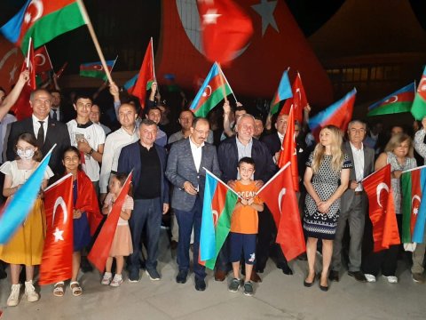 Diasporumuz Zəfəri qeyd edir 