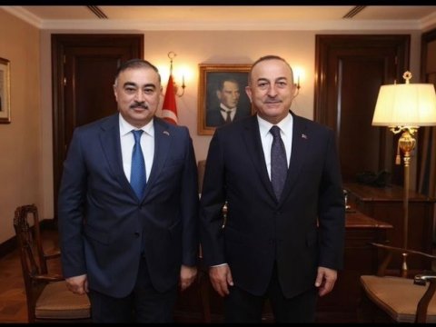Çavuşoğlu Azərbaycan səfiri ilə görüşdü