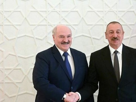 Lukaşenko Əliyevə zəng etdi - Qələbəmizi ALQIŞLADI