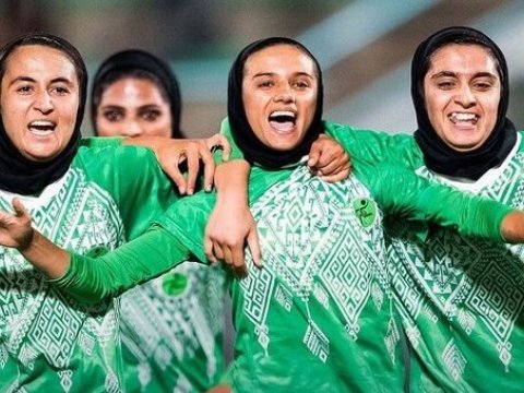 İranın qadın futbol komandası qalib gəldi