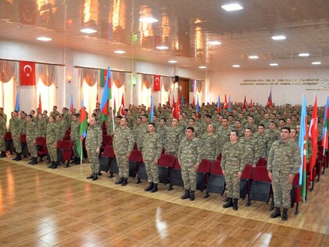 Bayraq Günü hərbi hissədə konsert - VİDEO